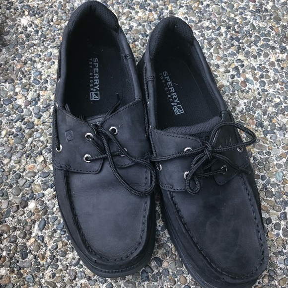 boys black boat shoes